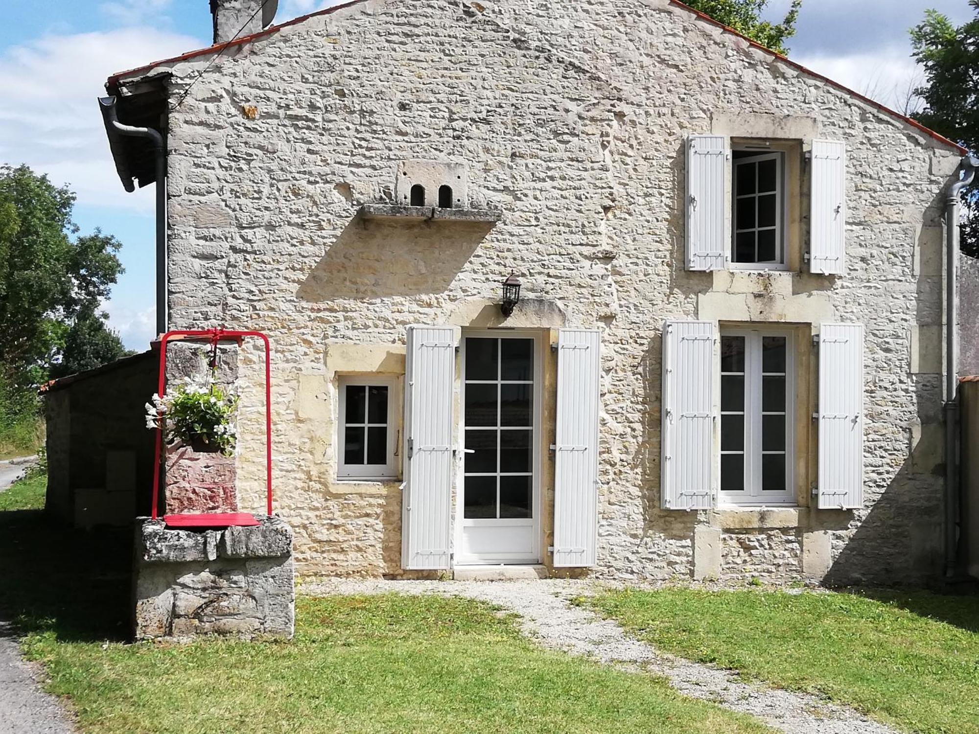 La Petite Maison Matha Extérieur photo